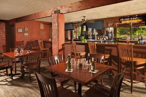 泳池景观，每天营业