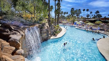 7 outdoor pools, pool umbrellas, sun loungers