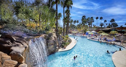 Hilton Phoenix Resort at the Peak