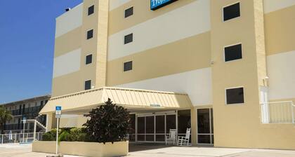 Days Inn by Wyndham Daytona Oceanfront
