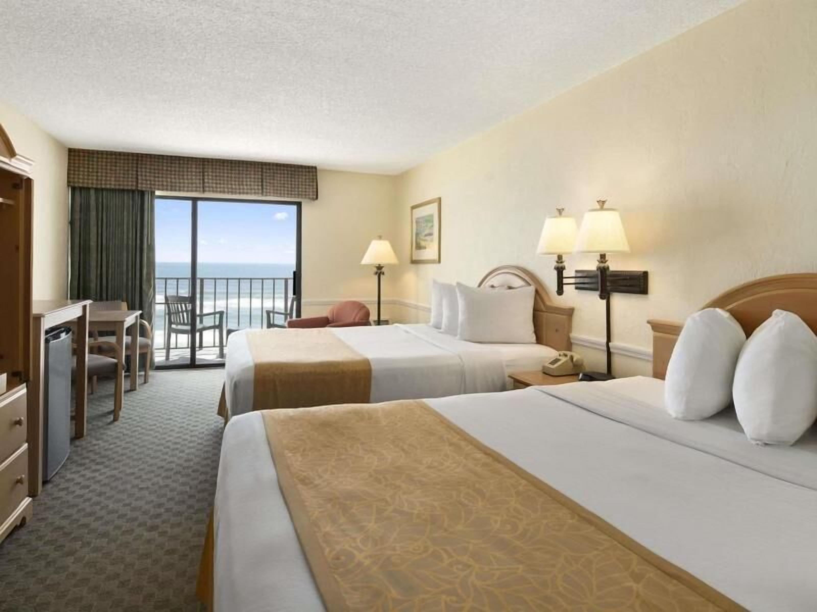Premium bedding, in-room safe, desk, iron/ironing board