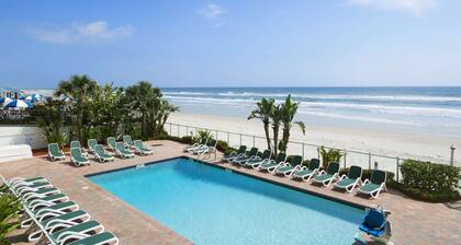 Days Inn by Wyndham Daytona Oceanfront