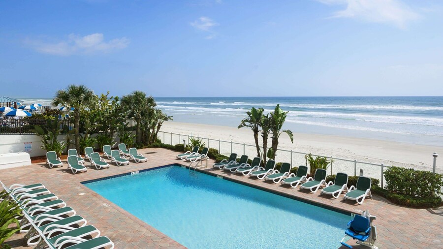 Days Inn by Wyndham Daytona Oceanfront