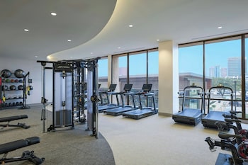 Fitness center at The Westin Oaks Houston at the Galleria