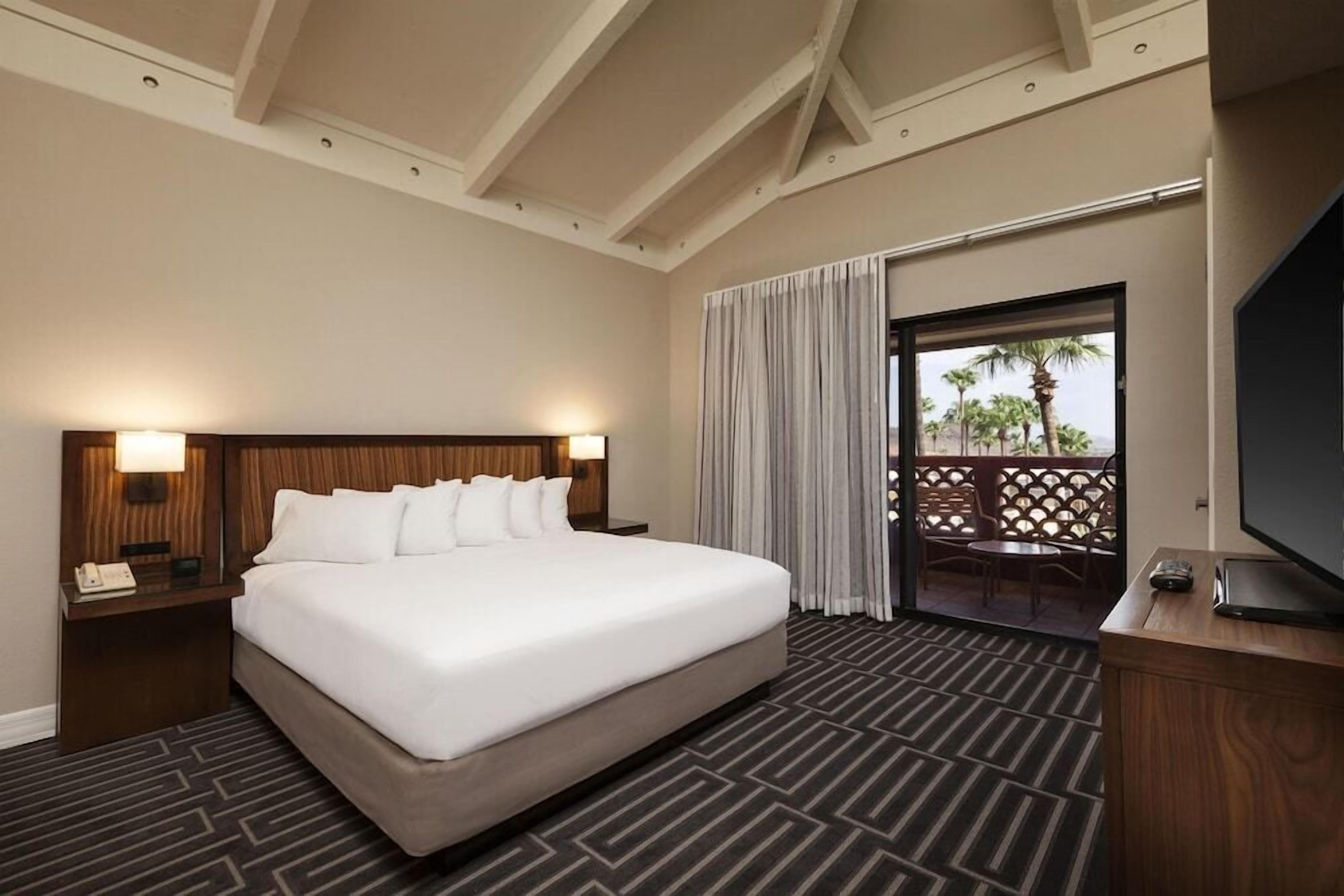 1 bedroom, premium bedding, pillowtop beds, in-room safe