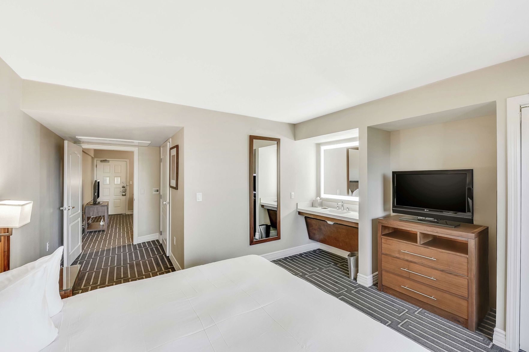 1 bedroom, premium bedding, pillowtop beds, in-room safe