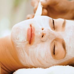 Couples treatment room(s), body treatments, aromatherapy