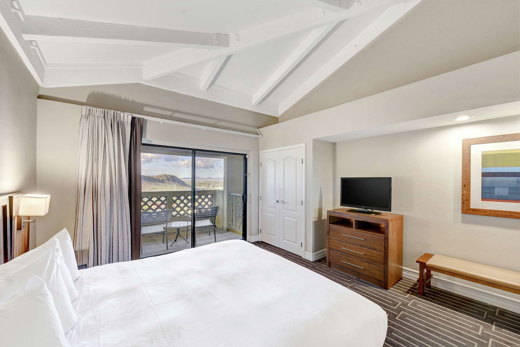 1 bedroom, premium bedding, pillowtop beds, in-room safe