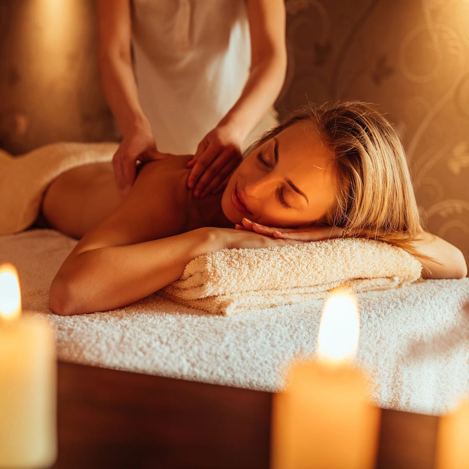 Couples treatment rooms, body treatments, aromatherapy