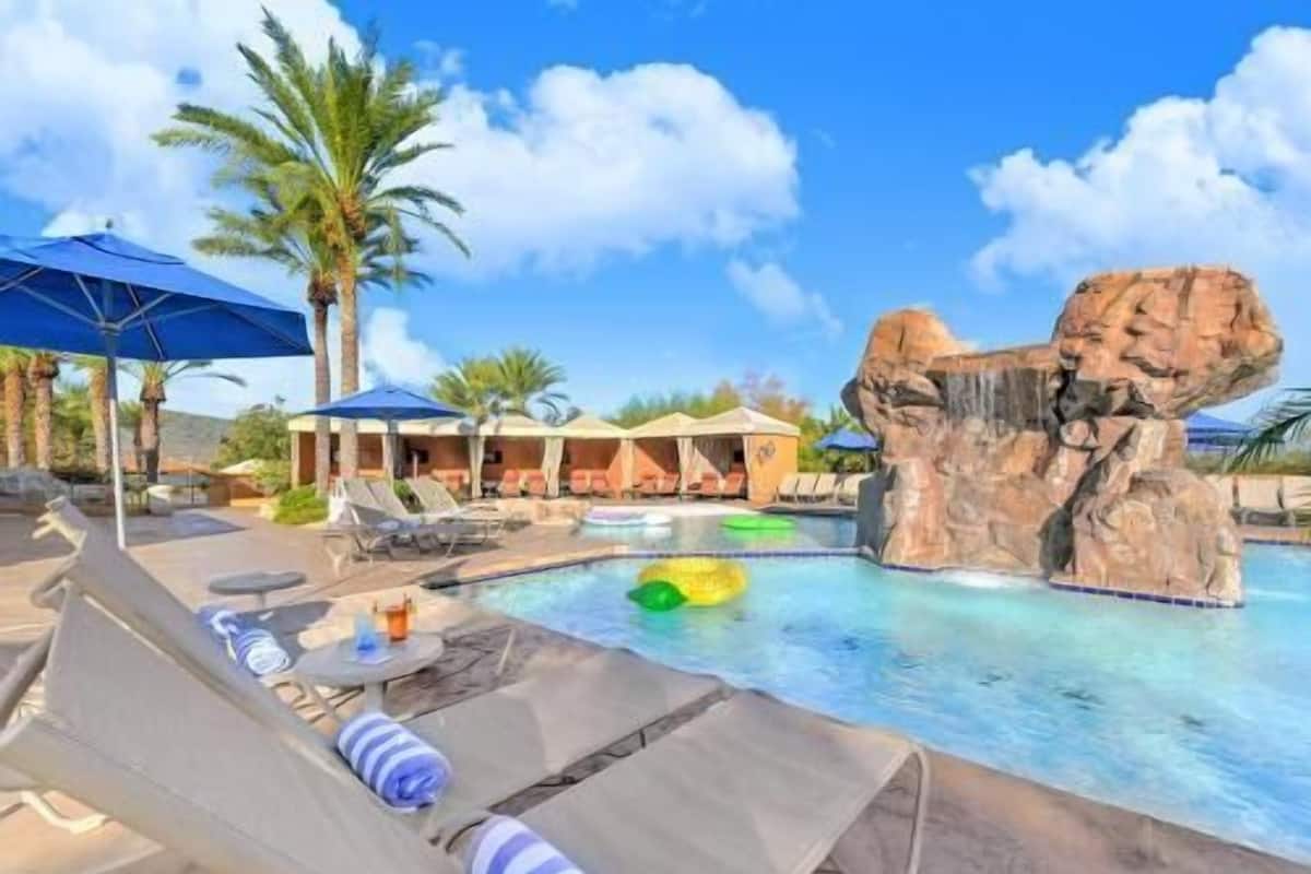 Pool | 7 outdoor pools, cabanas (surcharge), pool umbrellas