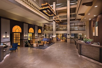 Reception area at Hilton Phoenix Tapatio Cliffs Resort