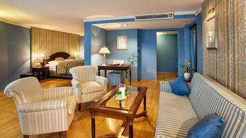 George Gershwin Suite | 2 bedrooms, in-room safe, desk, soundproofing