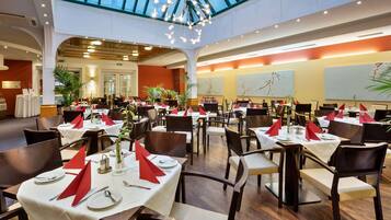 Frühstück, Mittagessen, Abendessen, internationale Küche