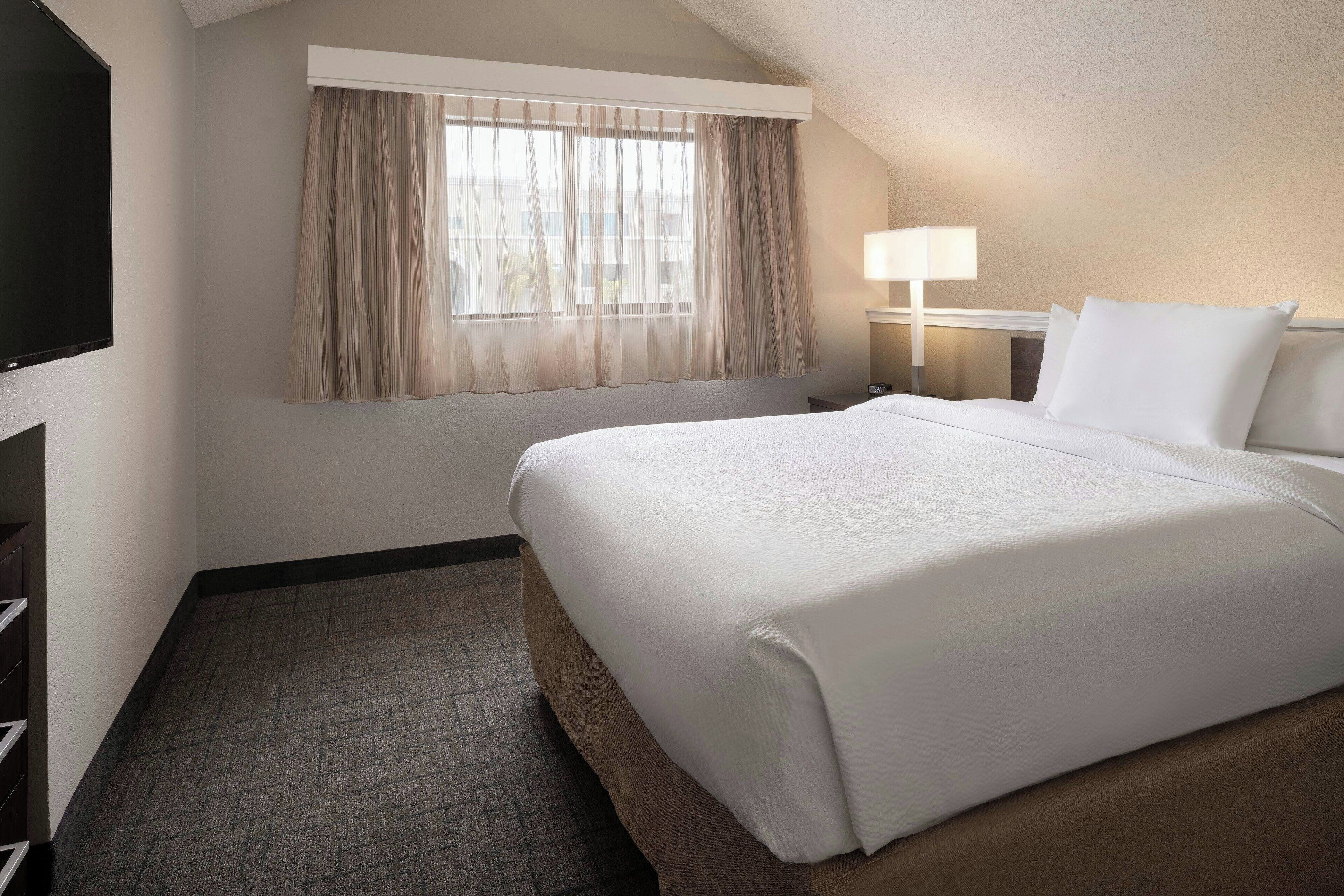 suite, 2 bedrooms, non smoking | 1 bedroom, in-room safe, desk, iron/ironing board