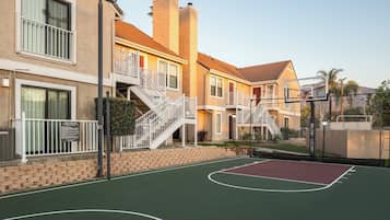 Terrain de basketball