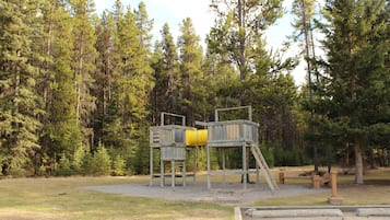 Children’s play area – outdoor