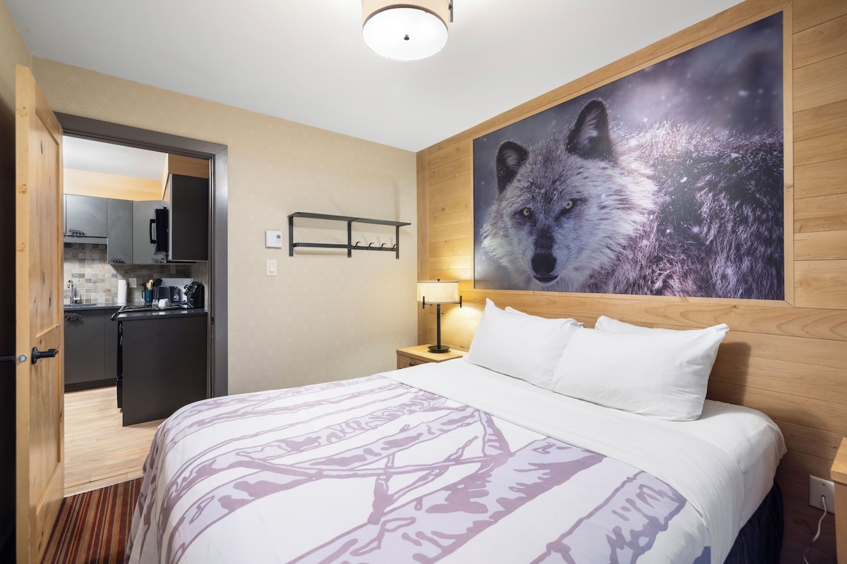 Suite (One Bedroom Wolf)