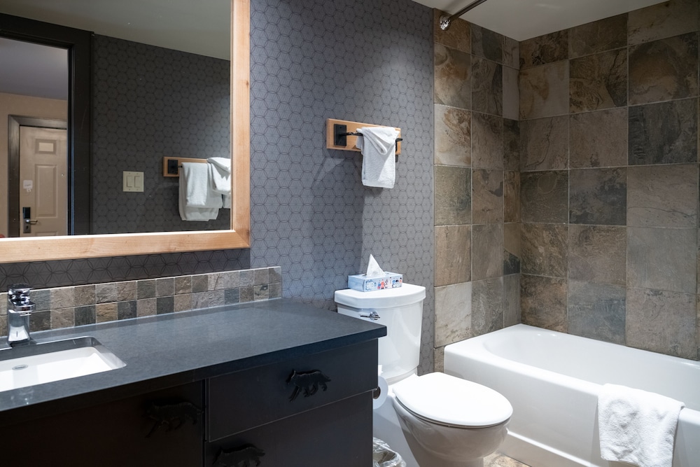 Banff Rocky Mountain Resort by null