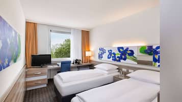Comfort Twin Room, Non Smoking | In-room safe, desk, soundproofing, iron/ironing board