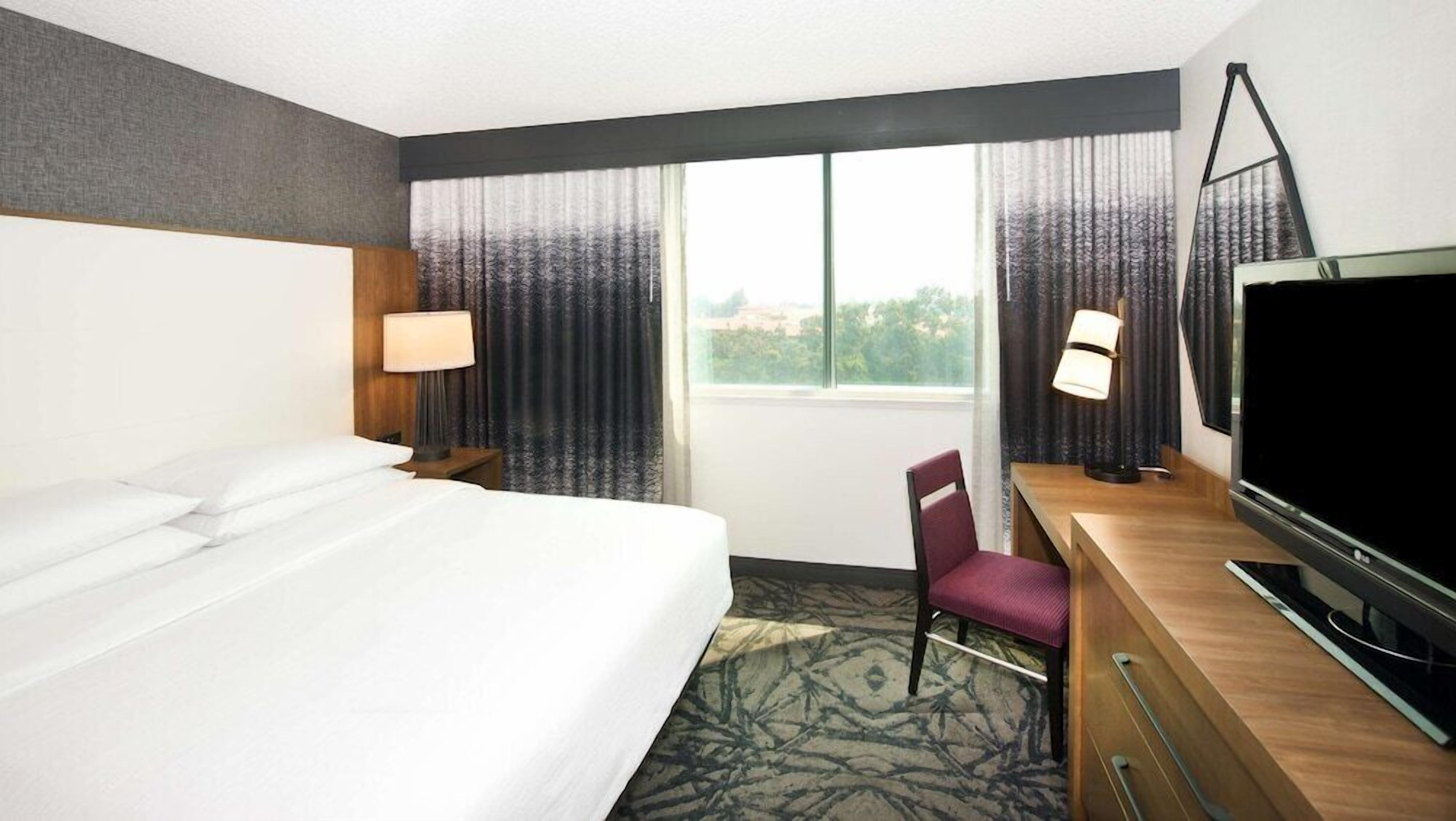 1 bedroom, premium bedding, pillow-top beds, in-room safe