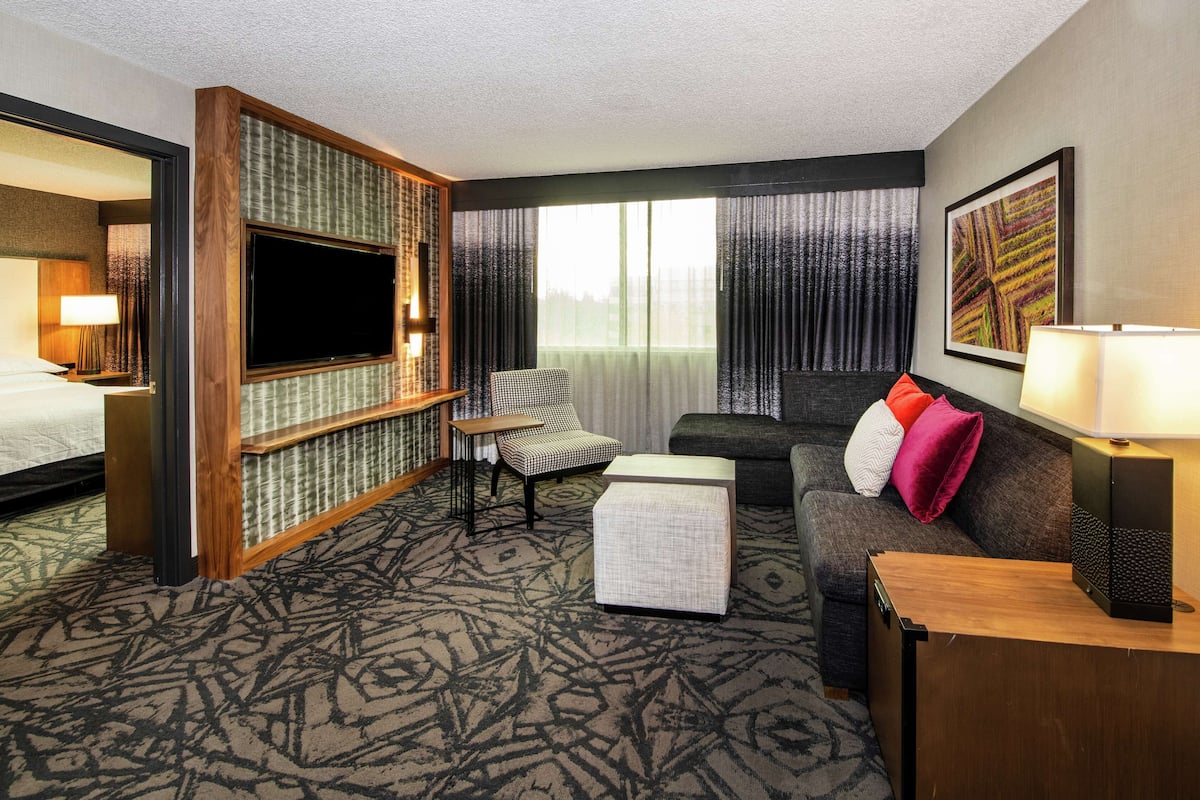 1 bedroom, premium bedding, pillow-top beds, in-room safe