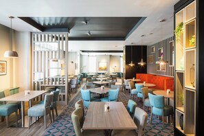 Breakfast, lunch and dinner served - Leonardo Hotel Belfast (Belfast)