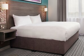 Double Room | Desk, iron/ironing board, free WiFi, bed sheets - Leonardo Hotel Belfast (Belfast)