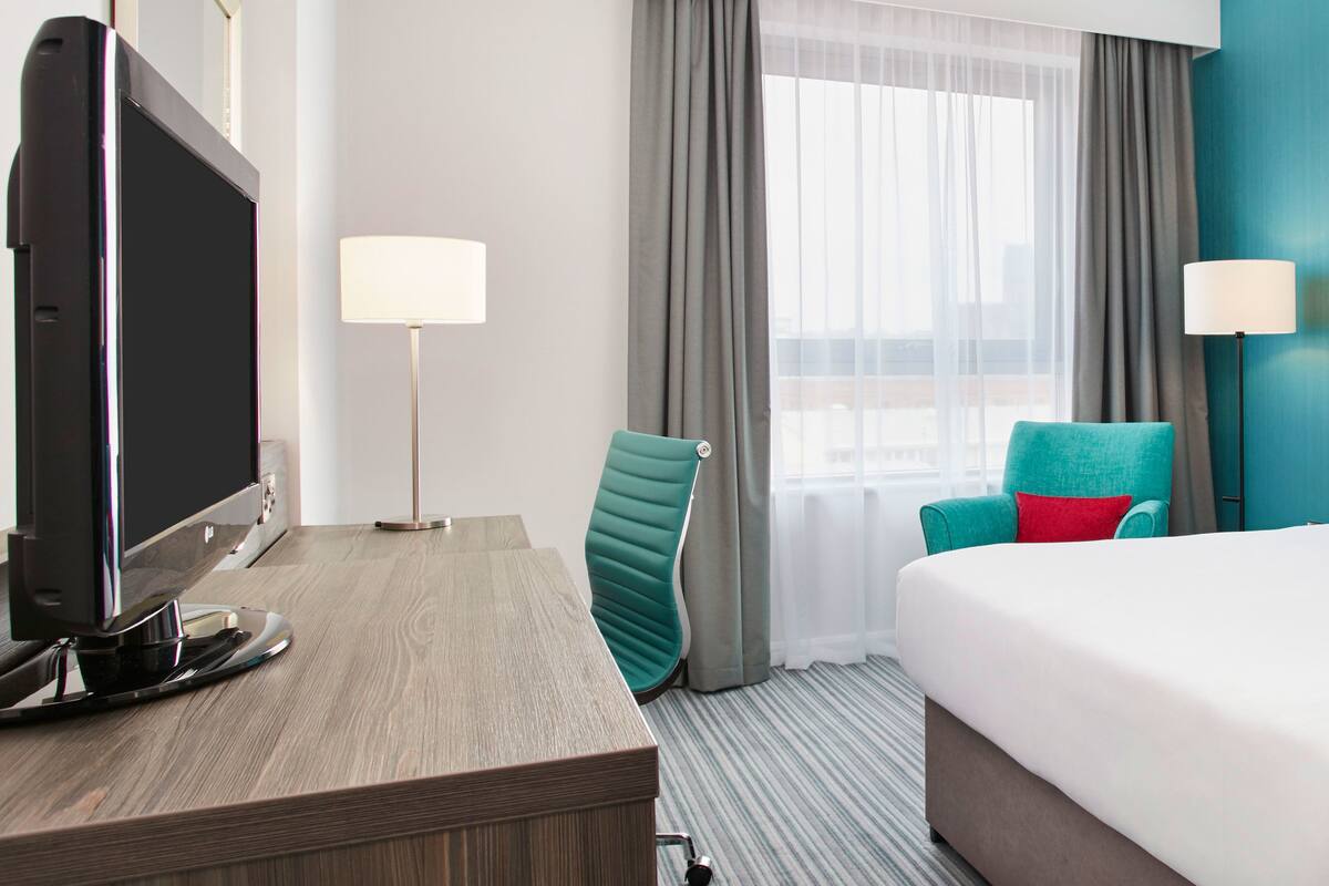 Double Room | Desk, iron/ironing board (on request), WiFi (free), bed sheets
