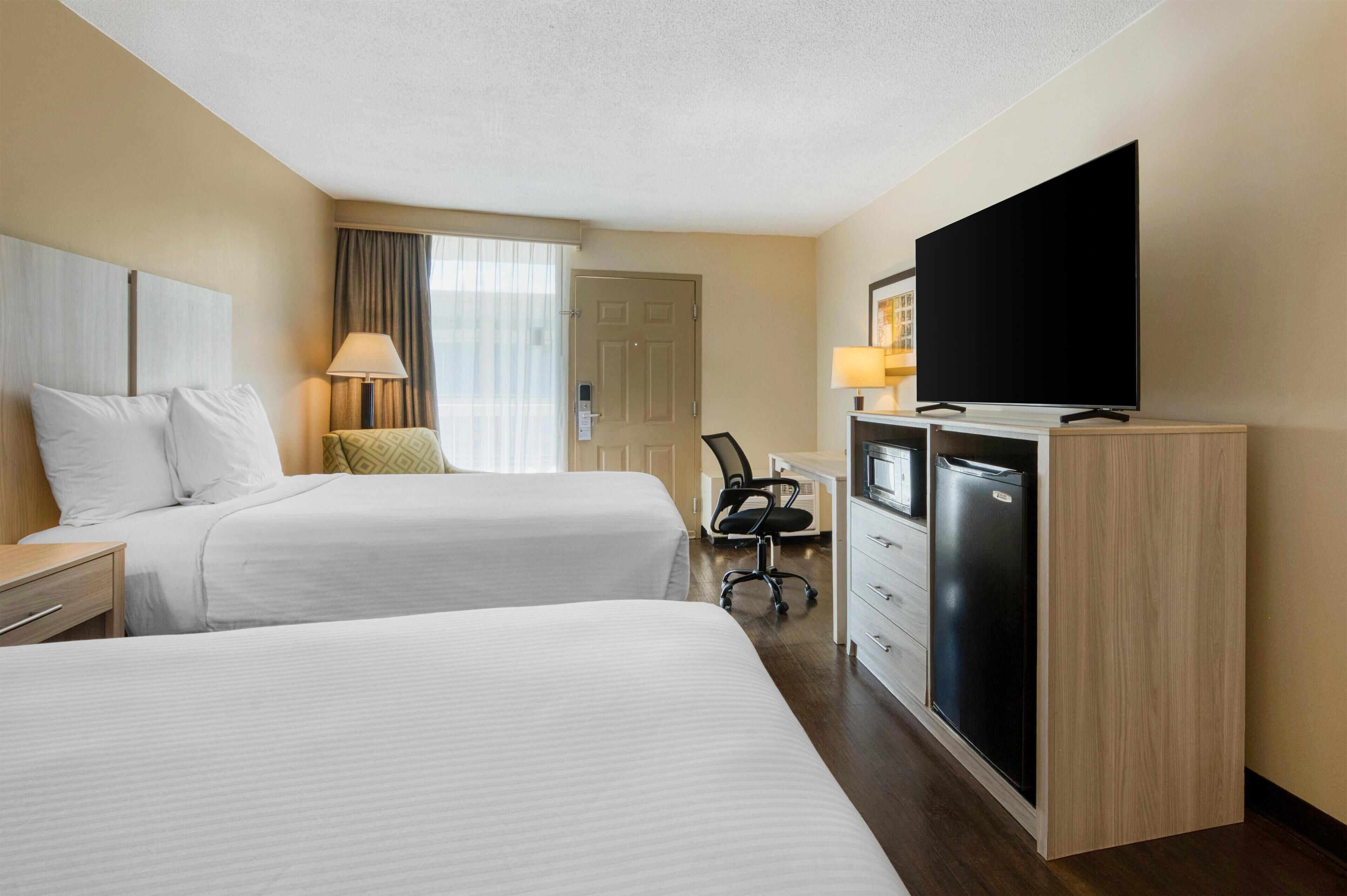 Standard Room, 2 Double Beds, Non Smoking, Refrigerator & Microwave | Hypo-allergenic bedding, pillowtop beds, in-room safe, desk