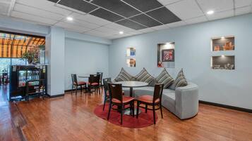 Lunch and dinner served, Mexican cuisine