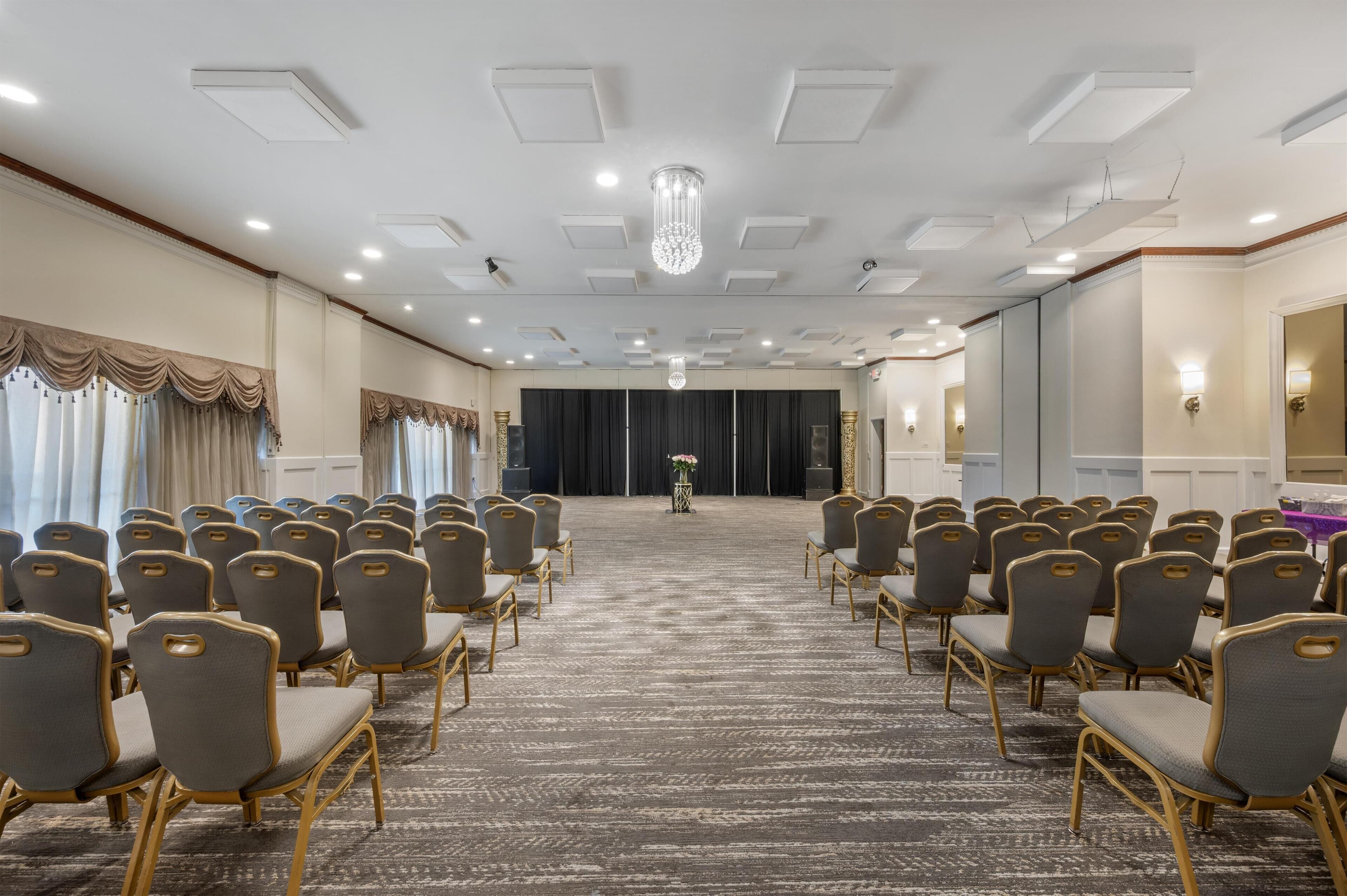 Khu tổ chức tiệc cưới trong nhà