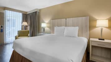 Chambre Standard, 1 trÚs grand lit, non-fumeur, réfrigérateur et four à micro-ondes