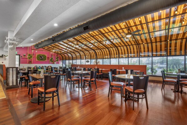 Lunch and dinner served, Mexican cuisine