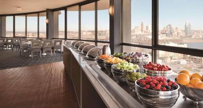 Radisson Hotel Cincinnati Riverfront