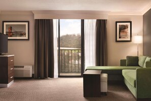Suite, 1 King Bed with Sofa bed, Non Smoking