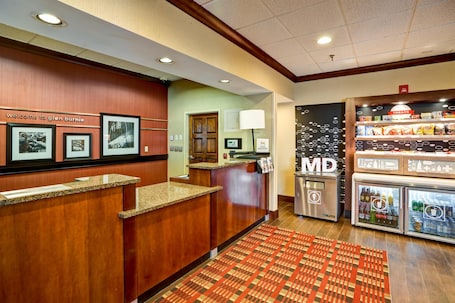 Reception. Hampton Inn Baltimore/Glen Burnie