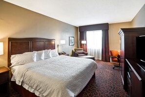 Habitación, 1 cama de matrimonio grande, no fumadores | Escritorio, espacio para trabajar con un portátil, cunas gratuitas