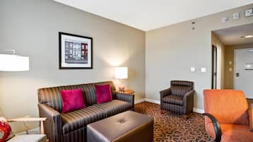 Suite - 1 kingsize-seng - handicapvenligt - ikke-ryger (Hearing Impaired) | Skrivebord, arbejdsområde til bærbare computere, gratis baby-/barnesenge