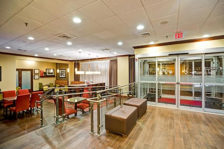 Free daily continental breakfast . Hampton Inn Baltimore/Glen Burnie
