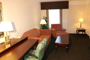 Executive Suite, 1 King Bed with Sofa bed, Non Smoking | Living area