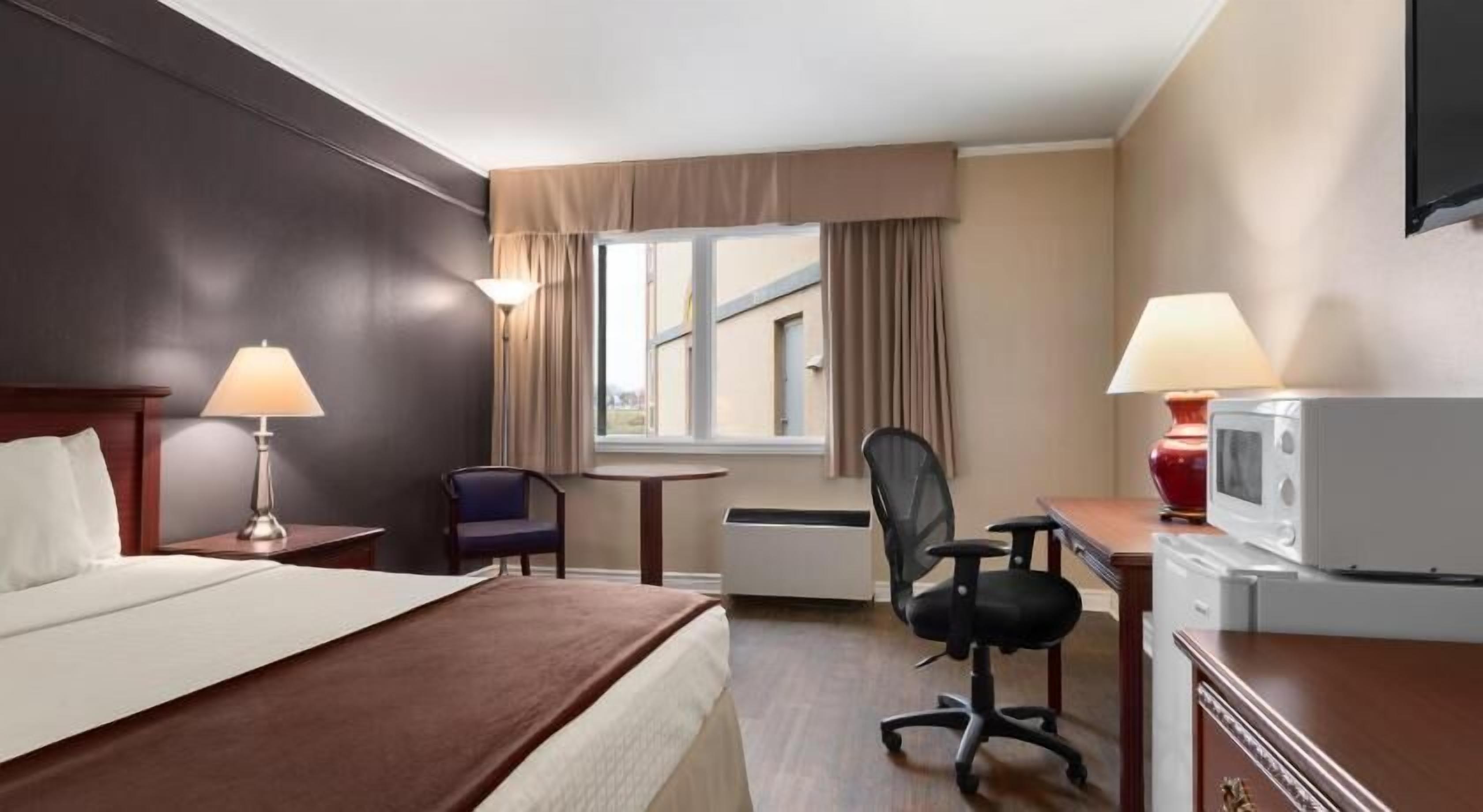 Desk, iron/ironing board, free WiFi, bed sheets