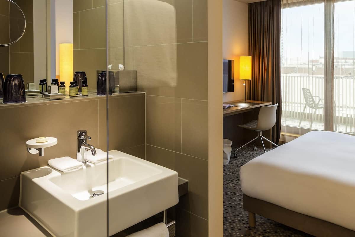 Classic Room, 1 Double Bed, Terrace, Garden View | Premium bedding, minibar, in-room safe, desk