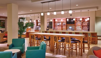 Bar (on property) at Hyatt Place Waikiki Beach