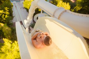 Waterslide - Arizona Grand Resort & Spa (Phoenix)