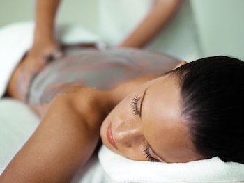 Couples treatment rooms, spa tub, steam room, body treatments at Arizona Grand Resort & Spa