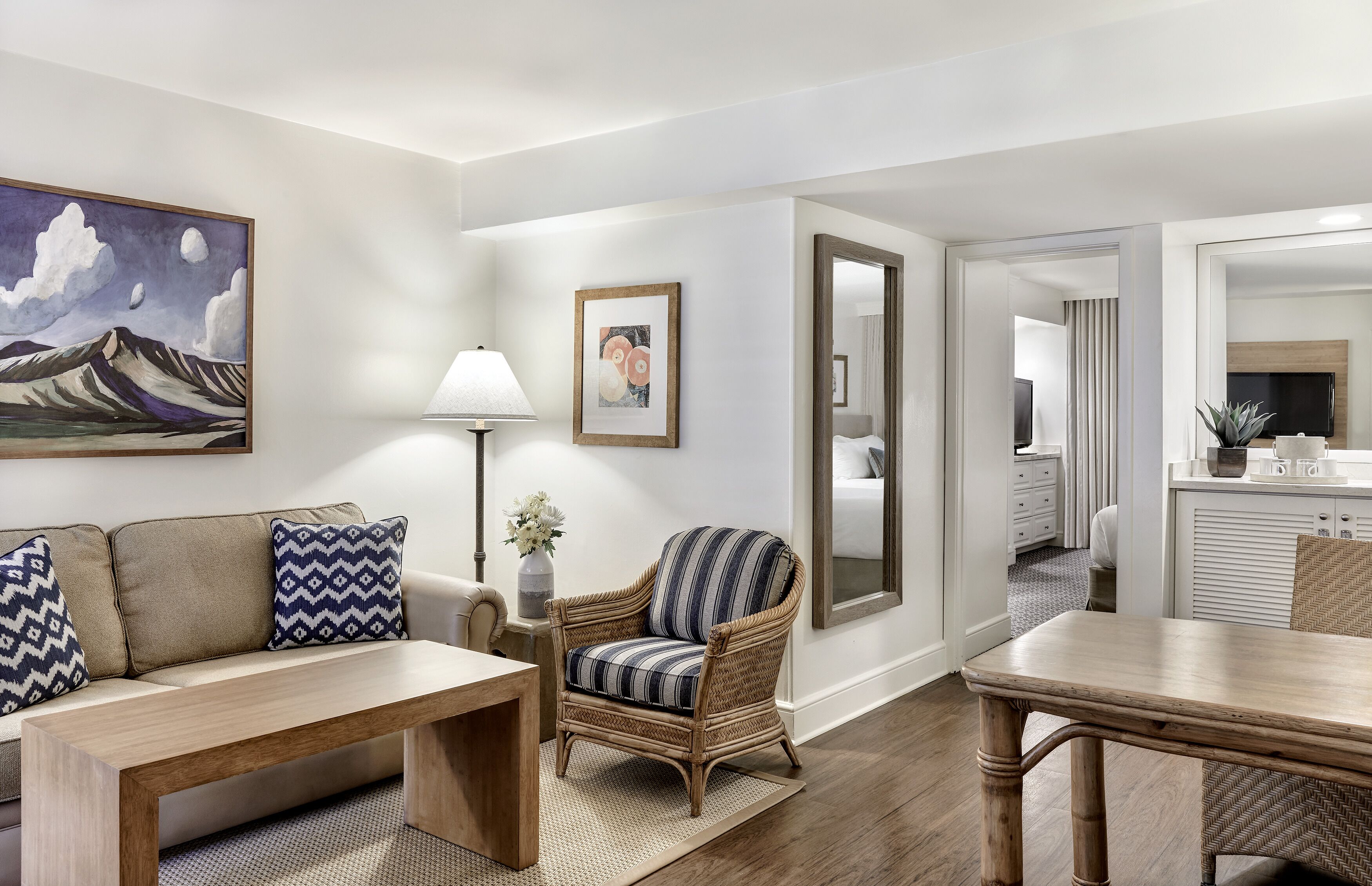 Televisión de pantalla plana y películas con cargo 