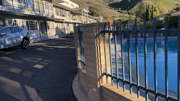 季節性室外游泳池