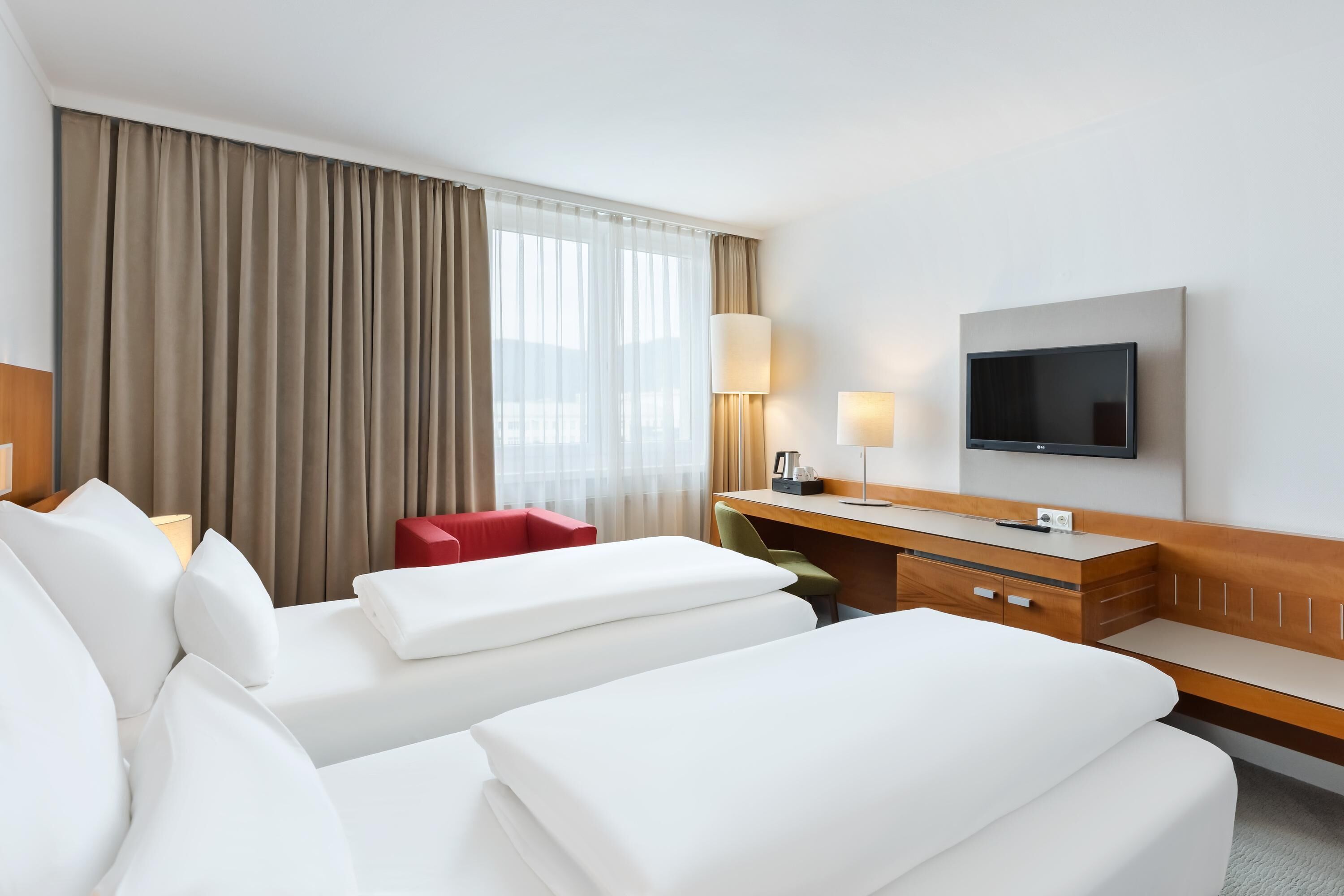classic room | 1 bedroom, minibar, in-room safe, desk