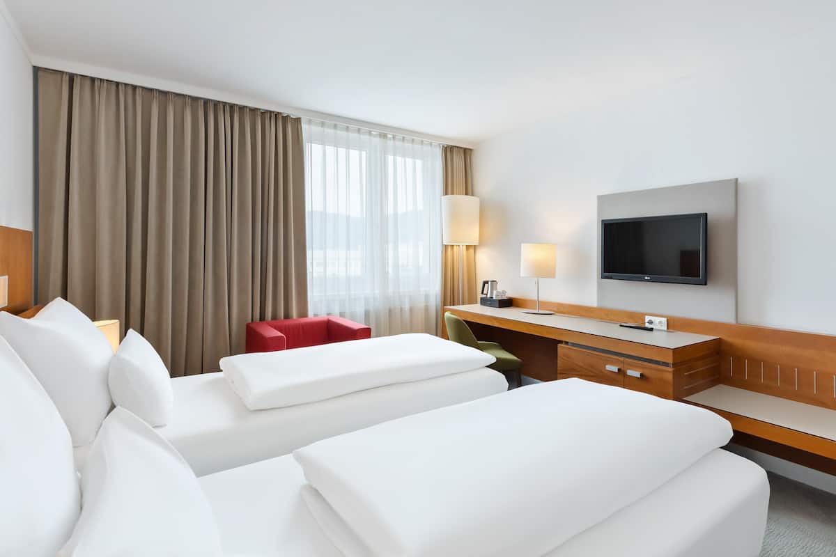 classic room | 1 bedroom, minibar, in-room safe, desk