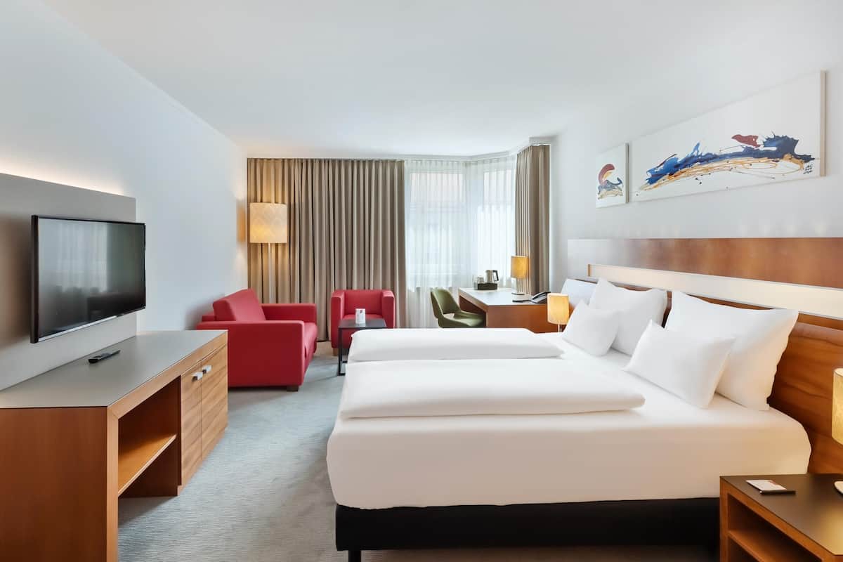 premium room | 1 bedroom, minibar, in-room safe, desk